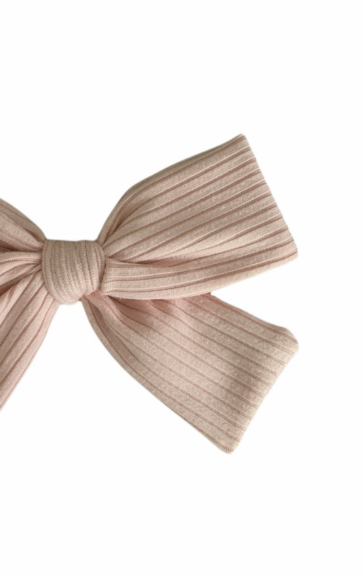 Lovely dusted pink bow